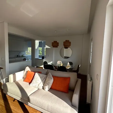 Casa Laranjeiras * Lisbon